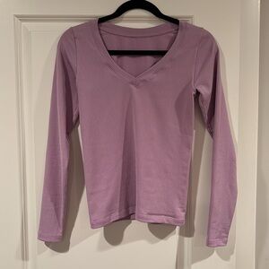 EUC! XS Athleta Renew Seamless V Neck Long Sleeve Athletic Top in Begonia